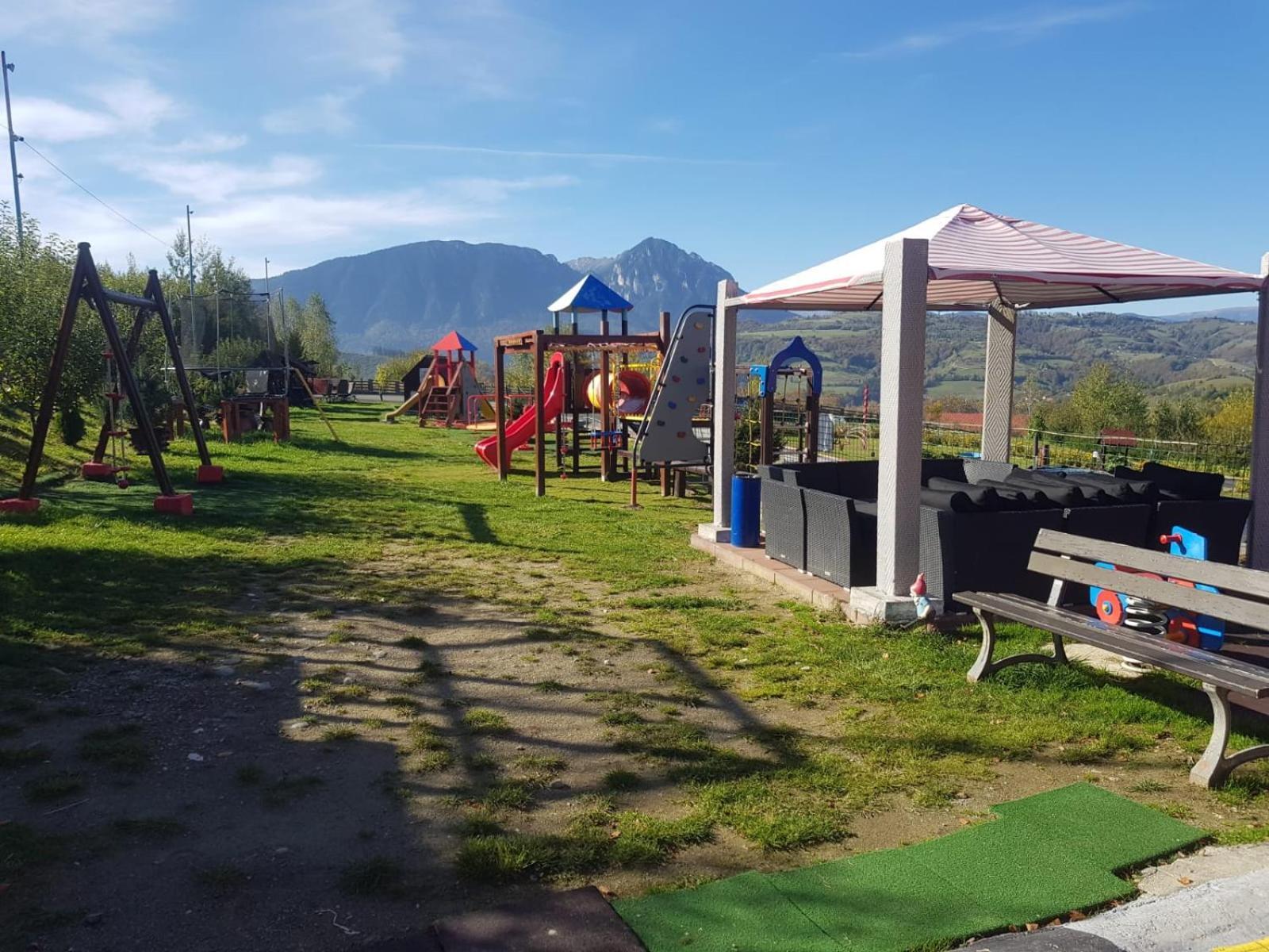 Pension Chalet Poiana Marului Ranch Екстер'єр фото