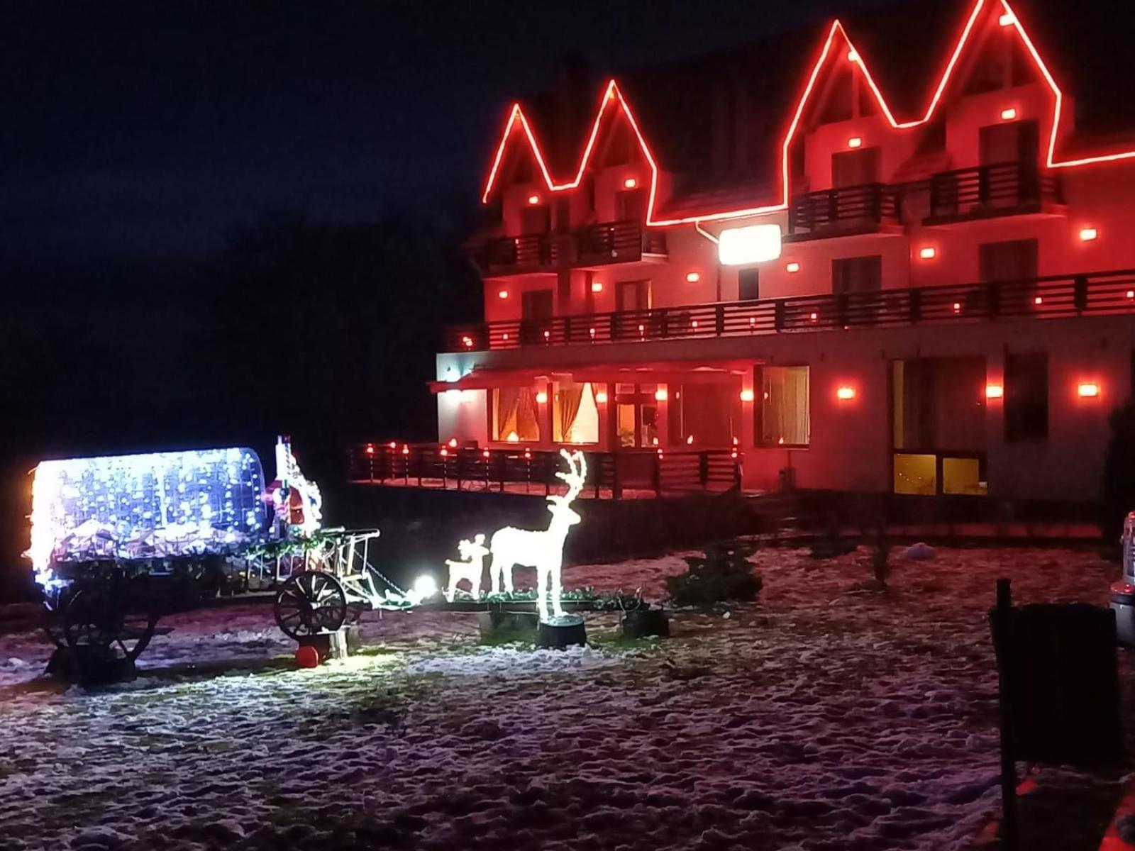 Pension Chalet Poiana Marului Ranch Екстер'єр фото
