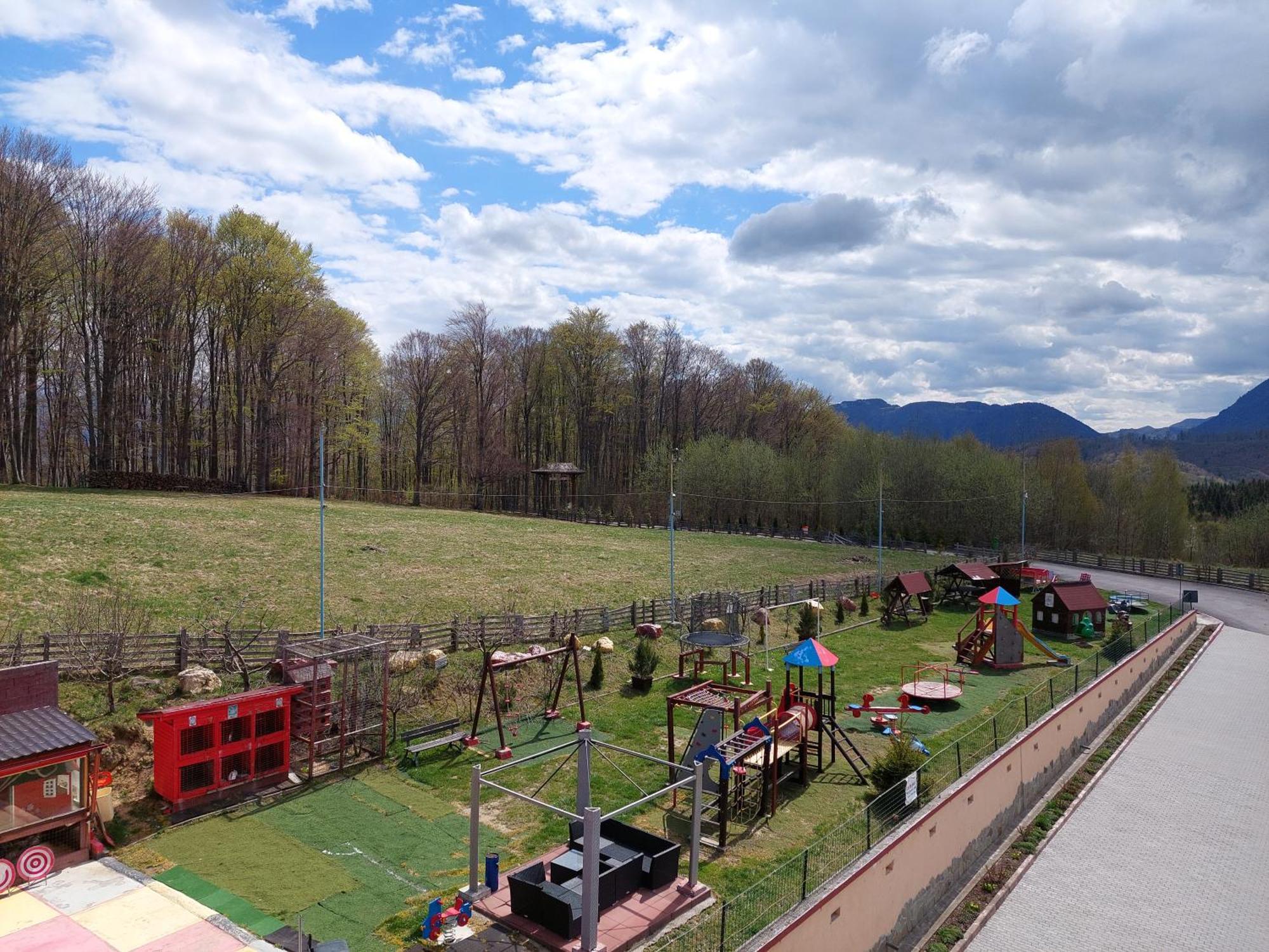 Pension Chalet Poiana Marului Ranch Екстер'єр фото
