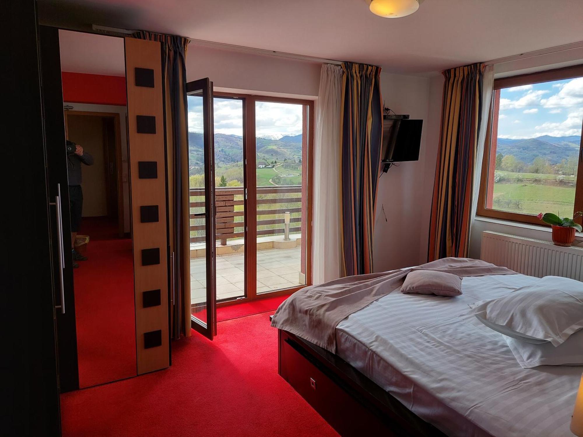 Pension Chalet Poiana Marului Ranch Екстер'єр фото