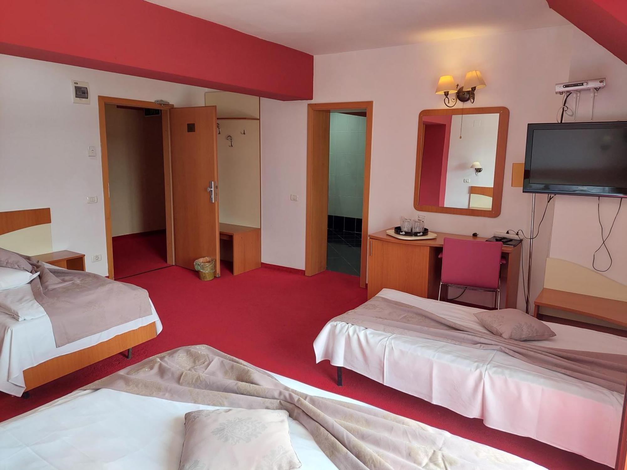 Pension Chalet Poiana Marului Ranch Екстер'єр фото