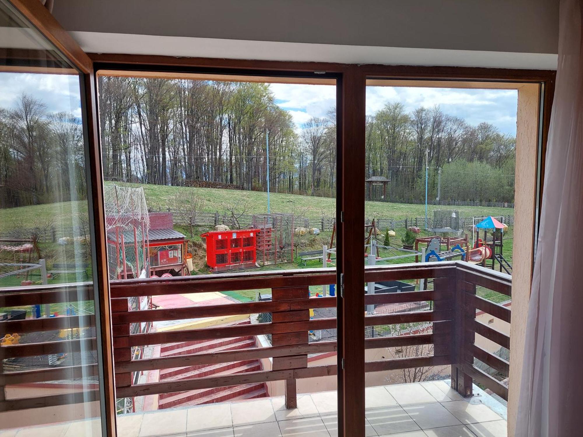 Pension Chalet Poiana Marului Ranch Екстер'єр фото