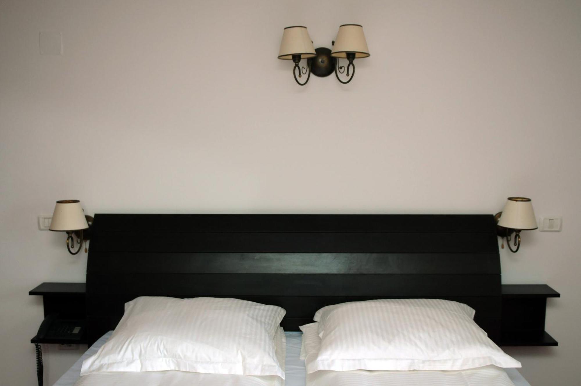 Pension Chalet Poiana Marului Ranch Екстер'єр фото