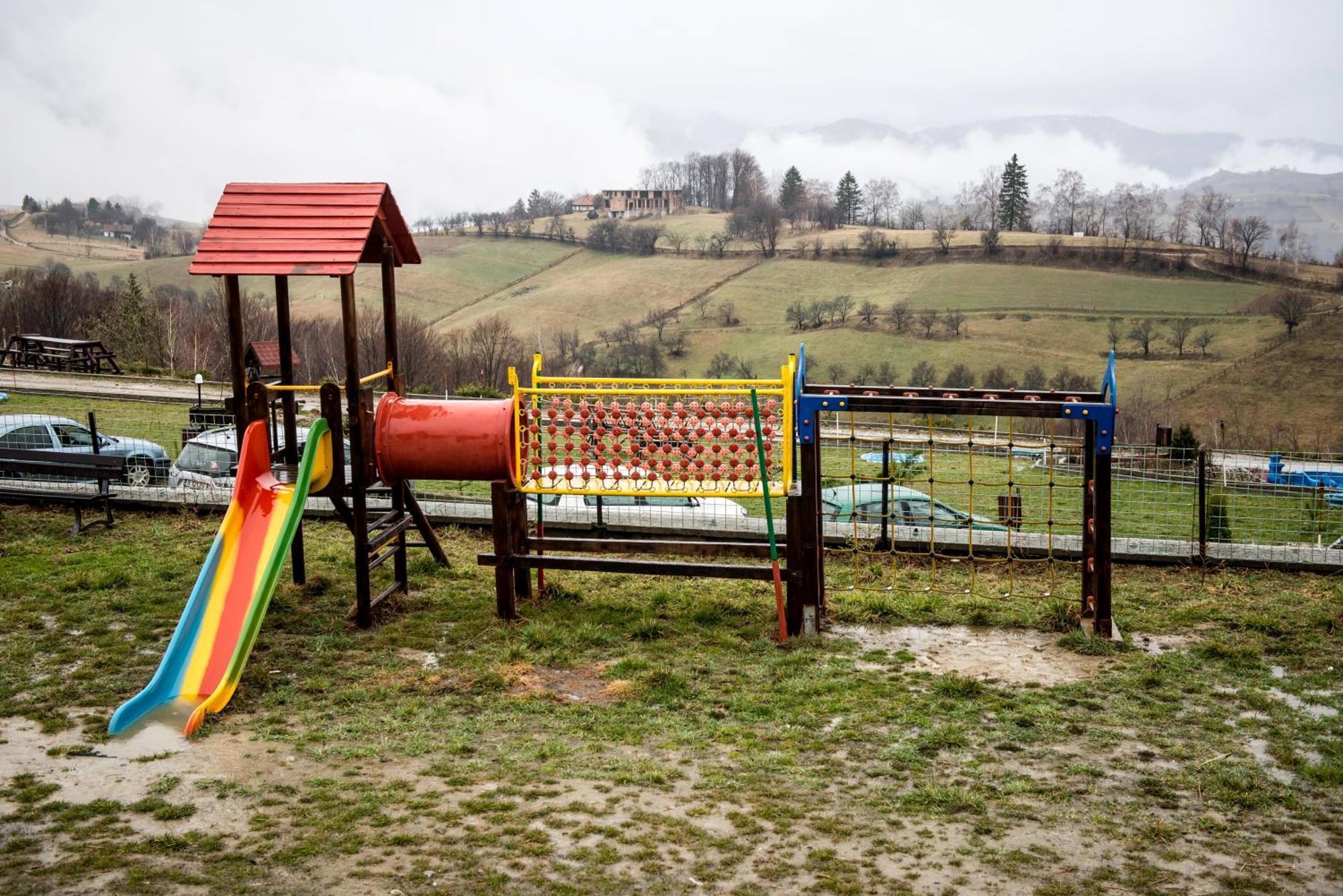 Pension Chalet Poiana Marului Ranch Екстер'єр фото